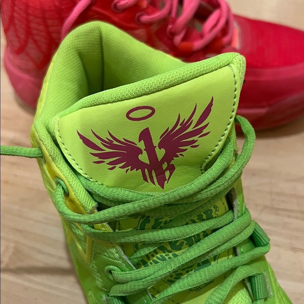 Vibrant Kids Sneakers - Green and Red - Picture 4 of 5